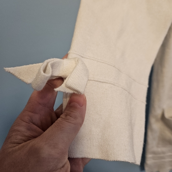 Marie Claire Boutiques Tunic Style Knit Top (Medium) - Picture 3 of 6